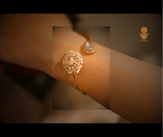 Arisa Bangle