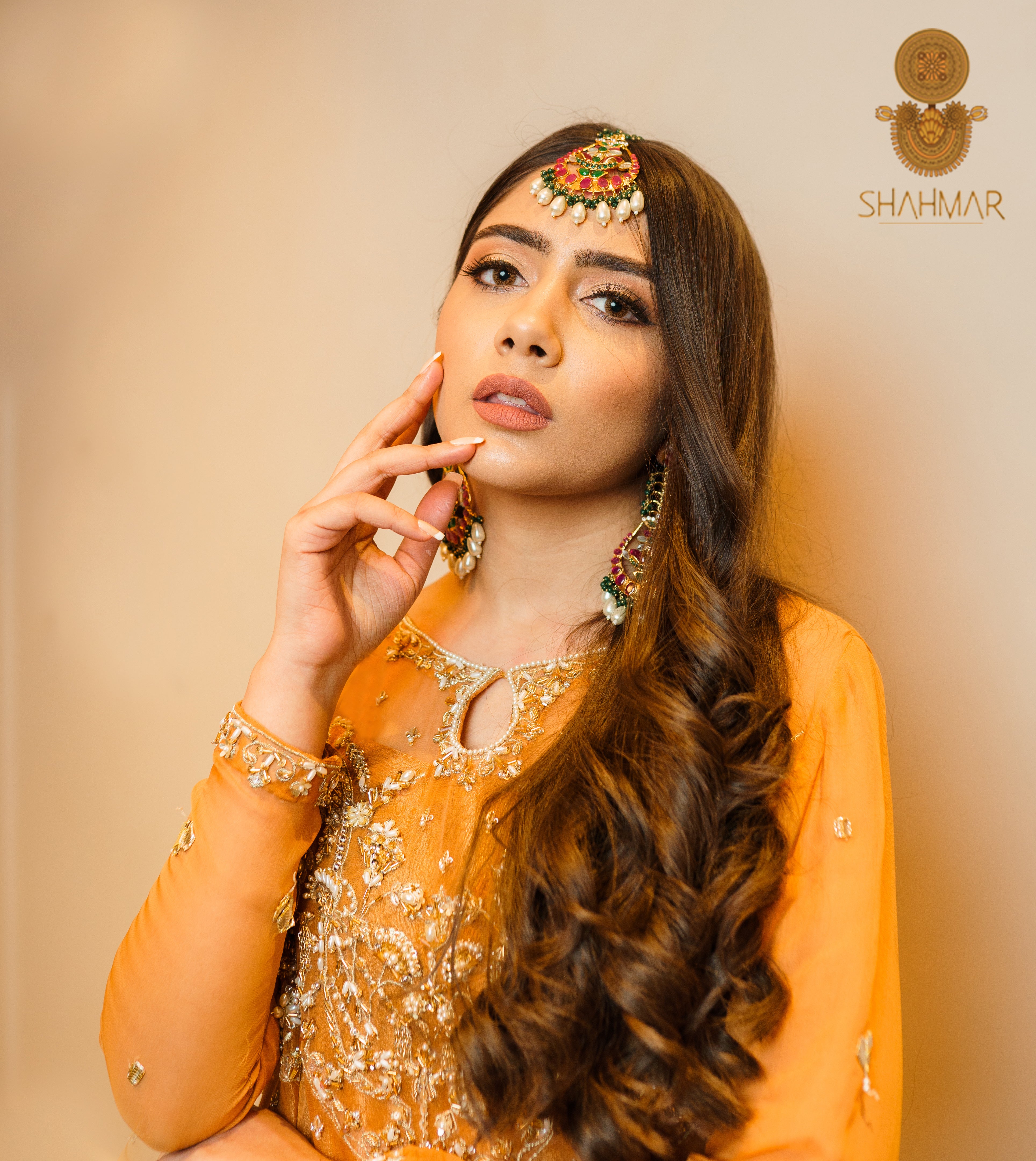 Unlock Your Style: How to Seamlessly Pair Jewelry with Pakistani Outfits